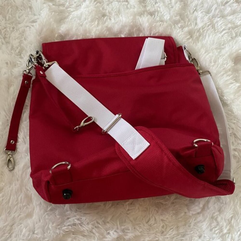 LIL FANS Indiana Hoosiers Diaper Bag / Messenger Crossbody Bag Red White NWOT - Picture 5 of 5